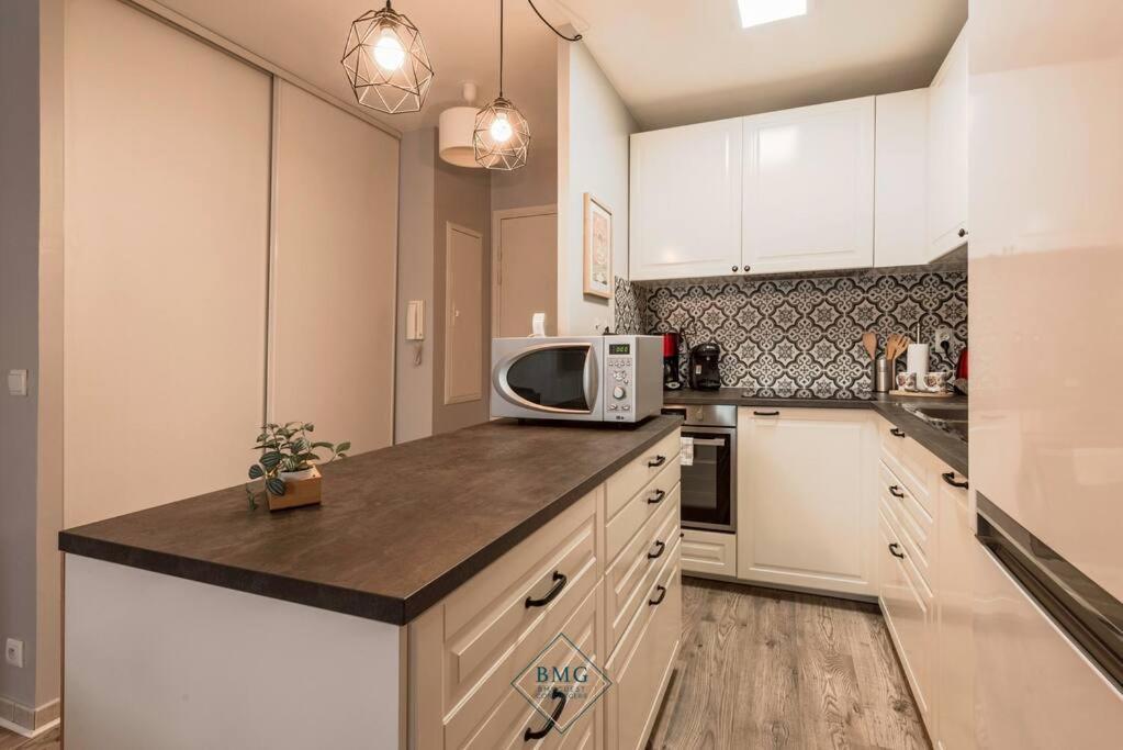Toy Story Apartment Disneyland Bmyguest Шеси Экстерьер фото